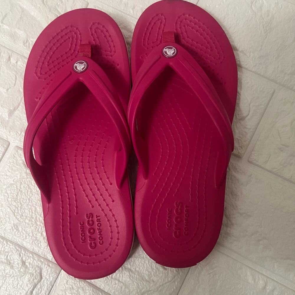 CROCS Vibrant Pink Sandals